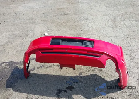 2014 Ford Mustang V6 z USA, uszkodzony, nr VIN 1ZVBP8AM6E5282057